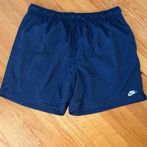 Nike Navy Blue woven flow knit 6” inseam Athletic Shorts size xl